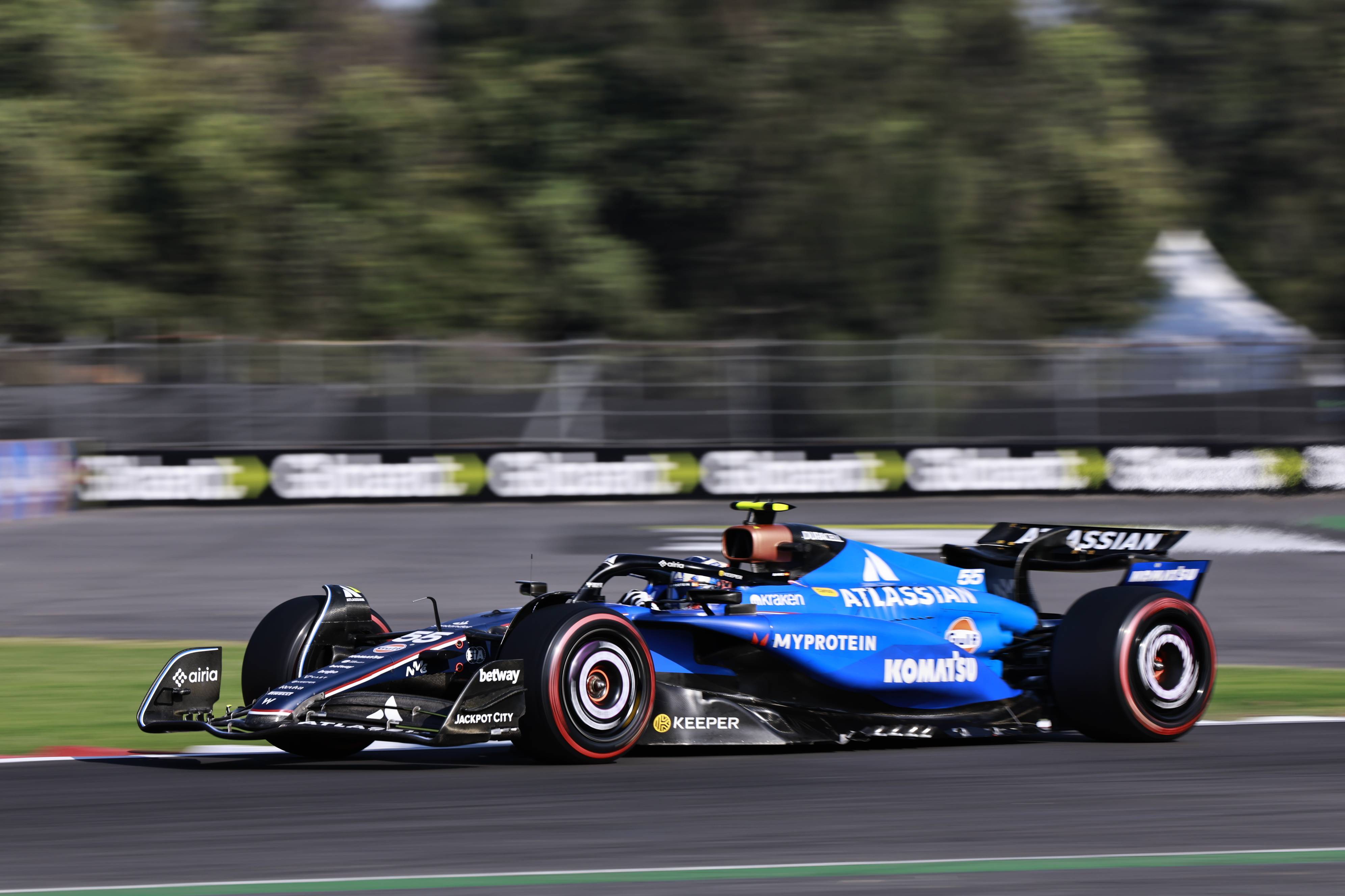 雷速网球直播-红牛车队逆转雷诺车队，塞恩斯统治全场