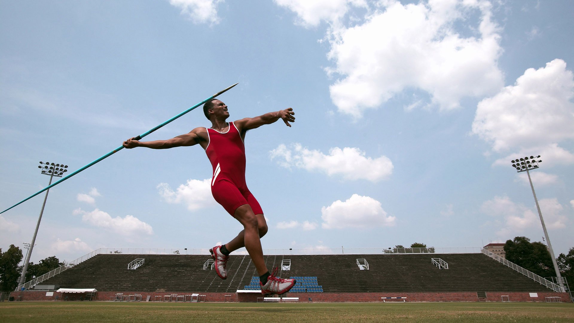 雷速体育直播入口-比利亚雷亚尔力克里昂，姆巴佩成为关键先生